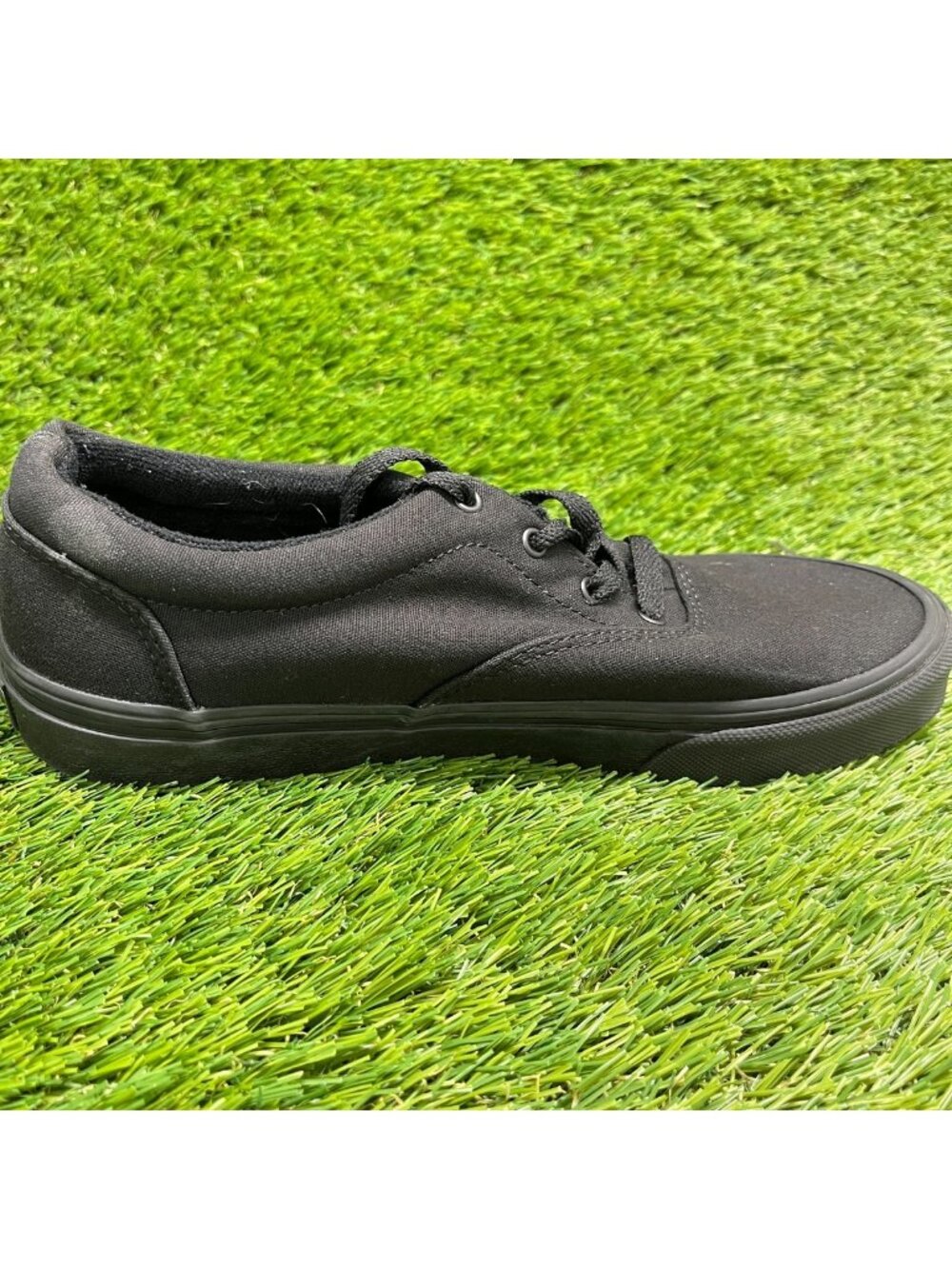 Vans Doheny Boys Size 6Y Triple Black Athletic Walking Skateboard Shoes Sneakers - Picture 4 of 10